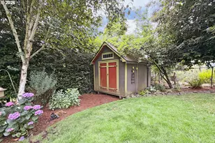 4406 SW Lobelia St, Portland, OR 97219 - Photo 47