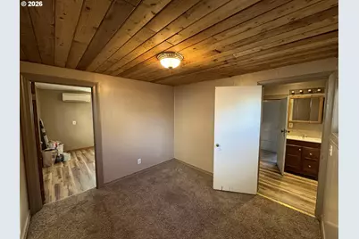 506 W Clark St, Medford, OR 97501 - Photo 23