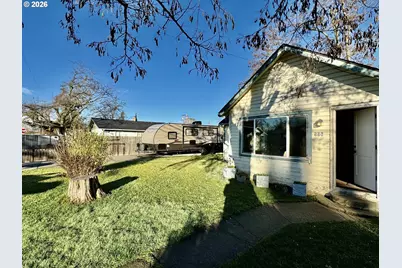 506 W Clark St, Medford, OR 97501 - Photo 31