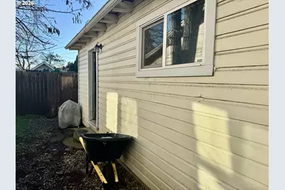 506 W Clark St, Medford, OR 97501 - Photo 37