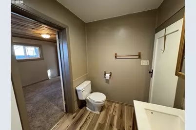 506 W Clark St, Medford, OR 97501 - Photo 21