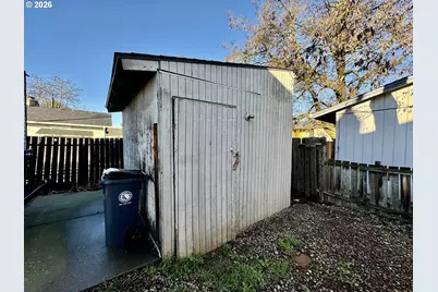 506 W Clark St, Medford, OR 97501 - Photo 35