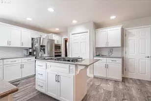 715 Shadowwood Loop, Keizer, OR 97303 - Photo 17