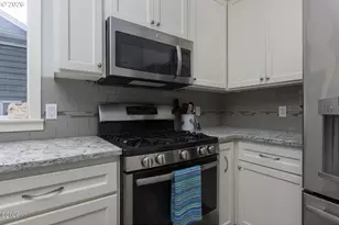 6315 SW Arbor Dr, South Beach, OR 97366 - Photo 13