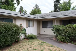 711 SW Rogue River Ave, Grants Pass, OR 97526 - Photo 3