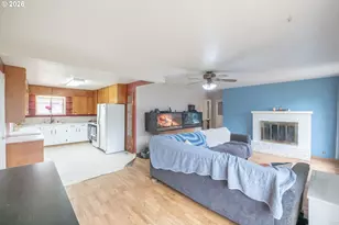 240 S 7th St, Lebanon, OR 97355 - Photo 11