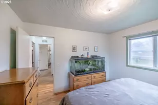 240 S 7th St, Lebanon, OR 97355 - Photo 9