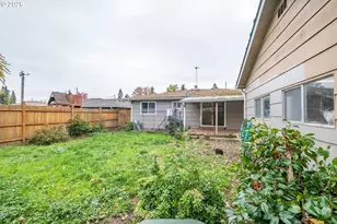 240 S 7th St, Lebanon, OR 97355 - Photo 25