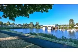 12430 N South Shore Ave, Portland, OR 97217 - Photo 27