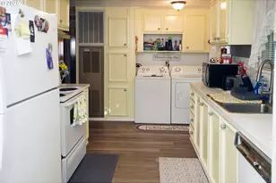 12430 N South Shore Ave, Portland, OR 97217 - Photo 9