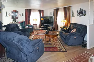 12430 N South Shore Ave, Portland, OR 97217 - Photo 7