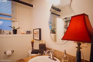 133 NW 18th Ave, Portland, OR 97209 - Photo 29