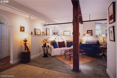 133 NW 18th Ave #1, Portland, OR 97209 - Photo 13