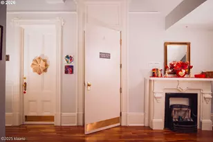 133 NW 18th Ave, Portland, OR 97209 - Photo 3