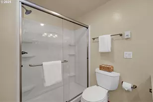 2720 Fillmore St, Eugene, OR 97405 - Photo 17