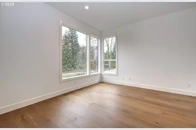 2010 NE 159th St, Ridgefield, WA 98642 - Photo 3