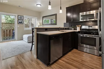 11302 SW Hallmark Ter, Tigard, OR 97223 - Photo 3