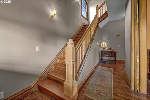 863 NE Ainsworth St, Portland, OR 97211 - Photo 7