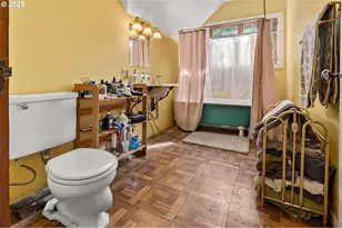 863 NE Ainsworth St, Portland, OR 97211 - Photo 23