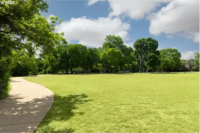 8990 SW Vermillion Dr, Tualatin, OR 97062 - Photo 33