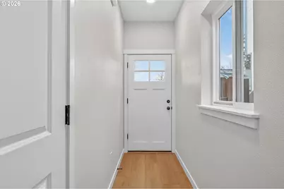 9267 E Burnside St, Portland, OR 97216 - Photo 3