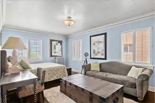 709 SW 16th Ave, Portland, OR 97205 - Photo 7