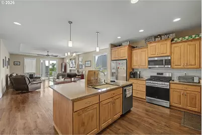 787 SW Alder St, Dundee, OR 97115 - Photo 9