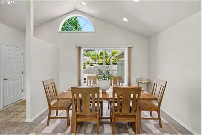 2570 Ptarmigan St NW, Salem, OR 97304 - Photo 9