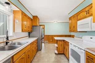 940 Oak Terrace, Sweet Home, OR 97386 - Photo 13