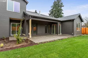19319 SE River Rd, Milwaukie, OR 97267 - Photo 7