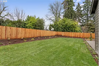 19319 SE River Rd, Milwaukie, OR 97267 - Photo 9