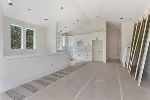 19319 SE River Rd, Milwaukie, OR 97267 - Photo 25