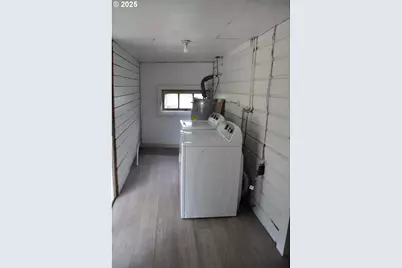 87624 Territorial Rd, Veneta, OR 97487 - Photo 17