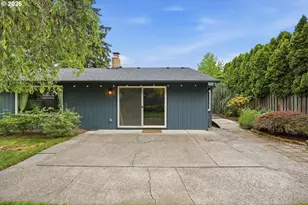 11765 SW Springwood Dr, Portland, OR 97223 - Photo 37
