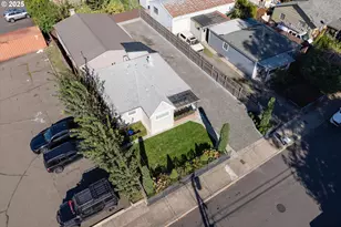 18149 SE Pine St, Portland, OR 97233 - Photo 5