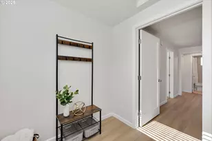 18149 SE Pine St, Portland, OR 97233 - Photo 9