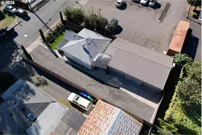 18149 SE Pine St, Portland, OR 97233 - Photo 7