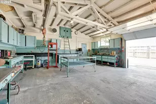 18149 SE Pine St, Portland, OR 97233 - Photo 25