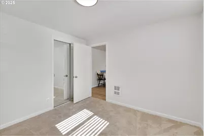 18149 SE Pine St, Portland, OR 97233 - Photo 19