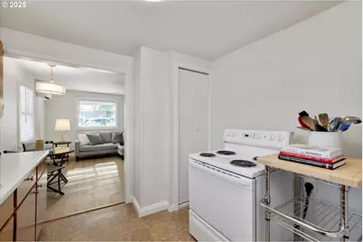 18149 SE Pine St, Portland, OR 97233 - Photo 17