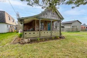 209 5th St NE, Long Beach, WA 98631 - Photo 3