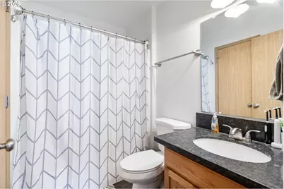 8253 N Bliss St, Portland, OR 97203 - Photo 33