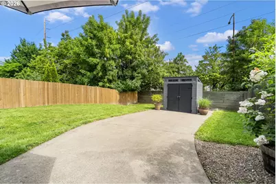 8253 N Bliss St, Portland, OR 97203 - Photo 41
