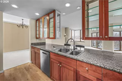 1132 SW 19th Ave #411, Portland, OR 97205 - Photo 13