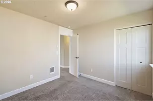 1798 Allea Dr, Eugene, OR 97404 - Photo 19