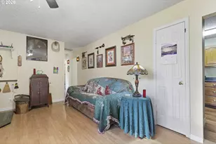 4015 SE 171st Ave, Portland, OR 97236 - Photo 9