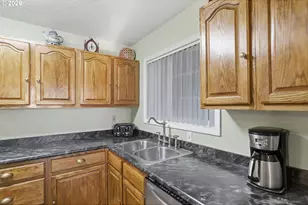 4015 SE 171st Ave, Portland, OR 97236 - Photo 13