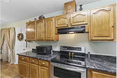 4015 SE 171st Ave, Portland, OR 97236 - Photo 17