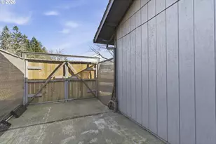4015 SE 171st Ave, Portland, OR 97236 - Photo 35