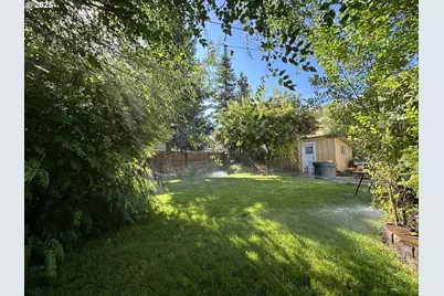 748 E Main St, John Day, OR 97845 - Photo 5